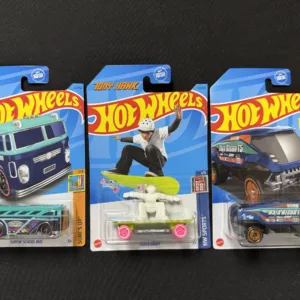 Hot Wheels Carded Vehicles Lot – Surfin' School Bus, Skate Grom, Baja Bison T5
