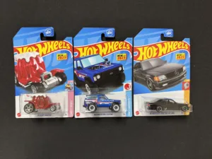 Hot Wheels Carded Vehicles Lot – Dessert Drifter, Nissan Patrol Custom, '89 Mercedes-Benz 560 SEC AMG