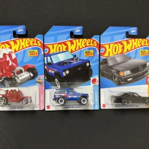 Hot Wheels Carded Vehicles Lot – Dessert Drifter, Nissan Patrol Custom, '89 Mercedes-Benz 560 SEC AMG