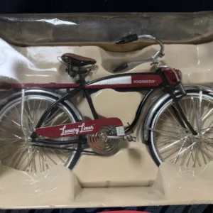Roadmaster “Luxury Liner” Model Bicycle – Die-Cast Collectible