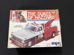 The Dukes of Hazzard Tow Truck Model Kit