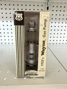 Gearbox Collectible Route 66 1920s Wayne Gas Pump 1:25 Scale